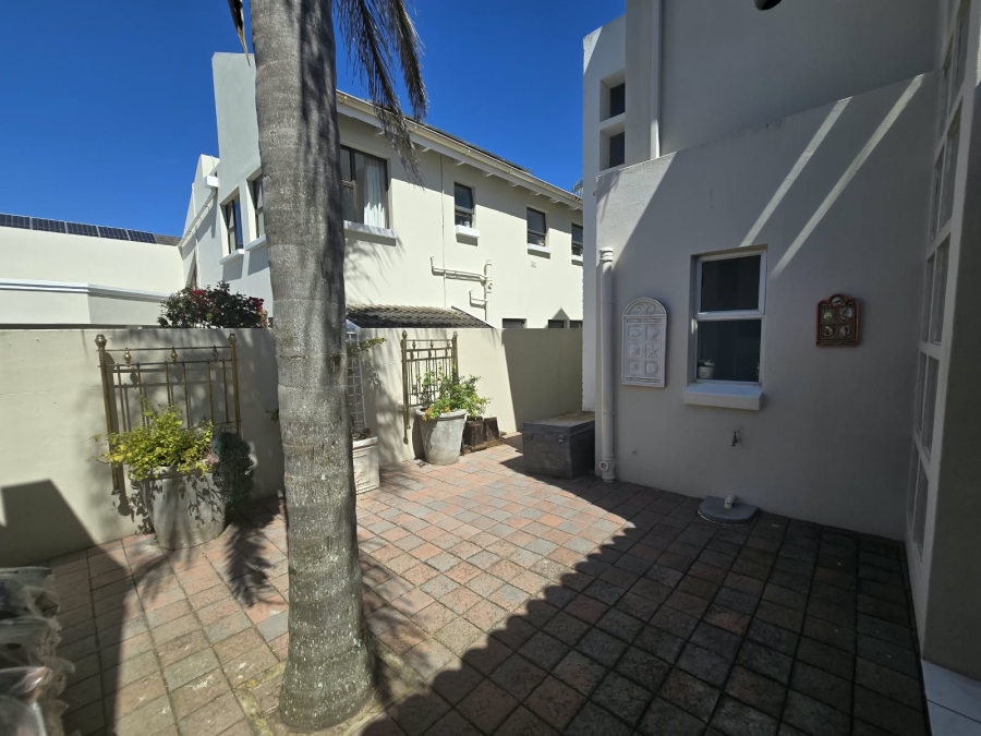 4 Bedroom Property for Sale in Royal Alfred Marina Eastern Cape